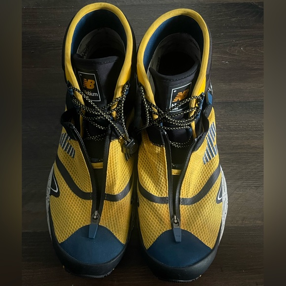 New balance  Men\'s Athletic Shoes in Yellow and Navy main image 4